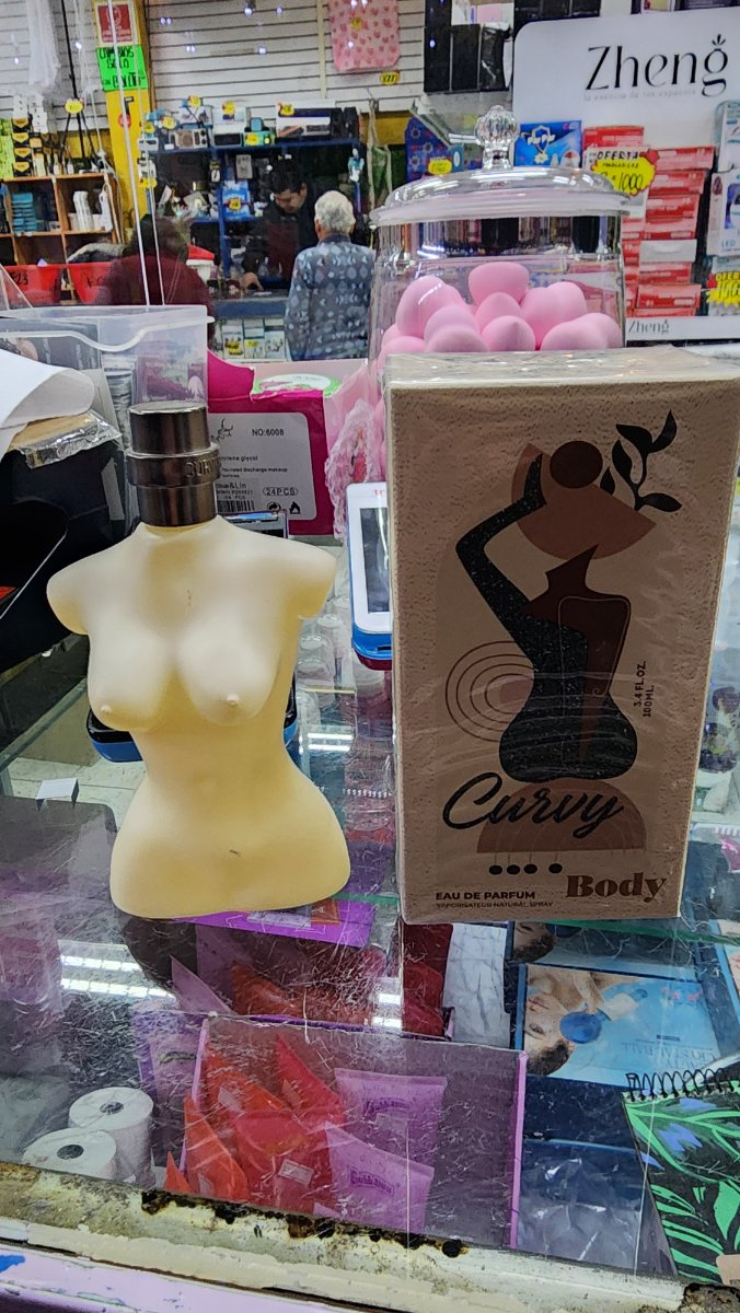 CURVY BODY