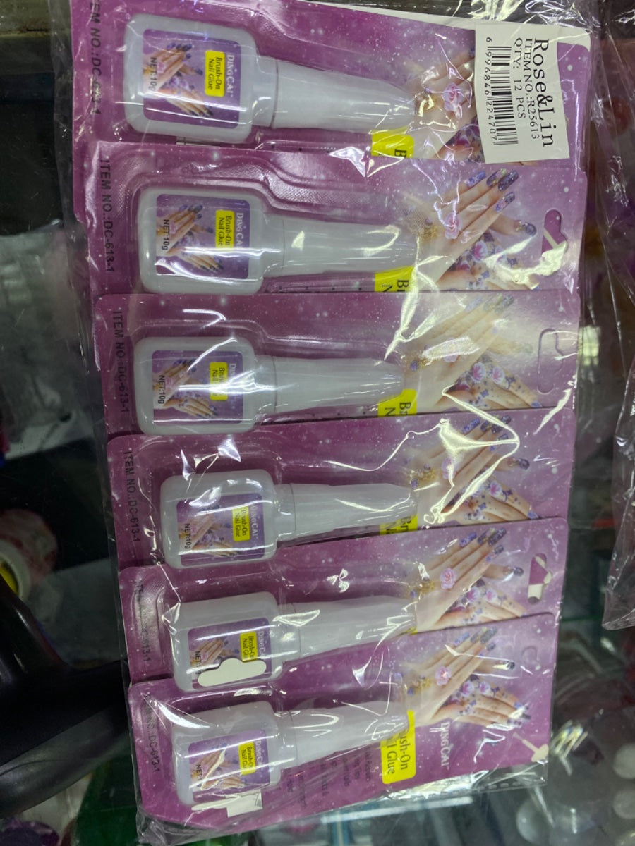 PEGAMENTO DE UÑAS MORADO
