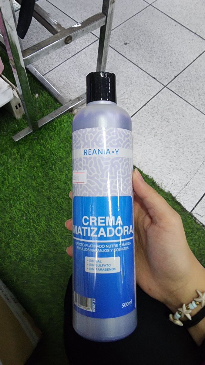 REANIA CREMA MATIZADORA AZUL