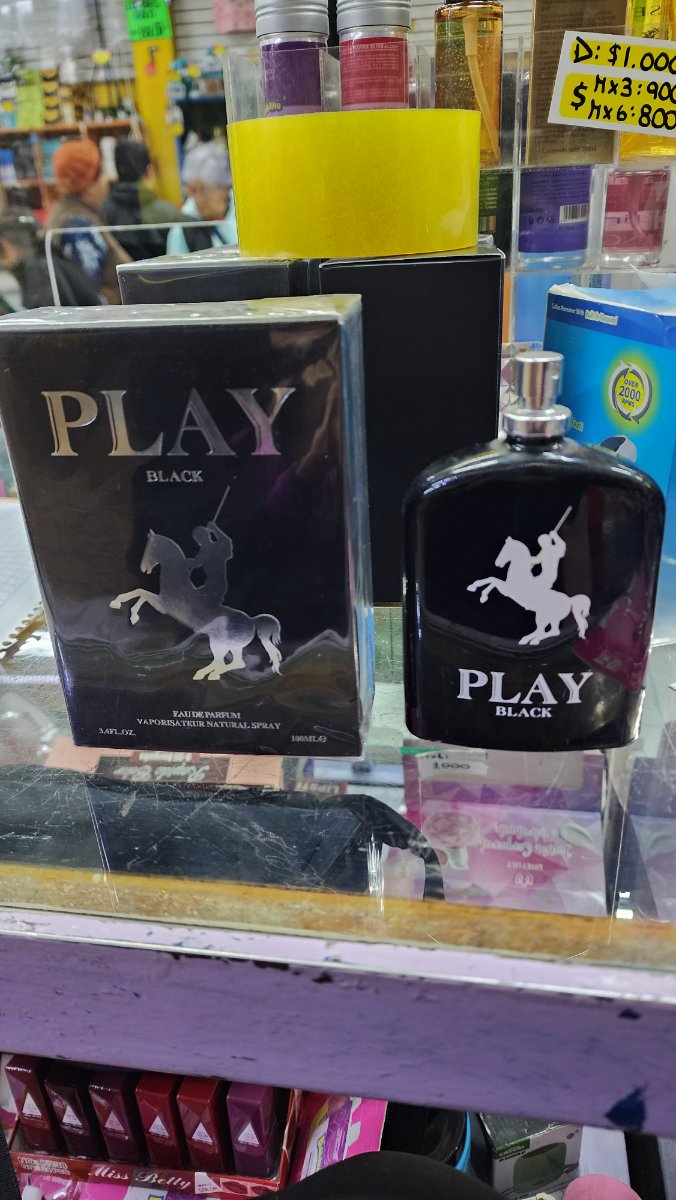 PLAY BLACK