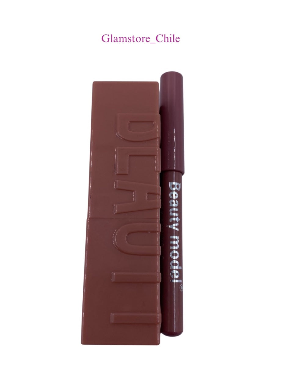 LABIAL CON LAPIZ MATTE